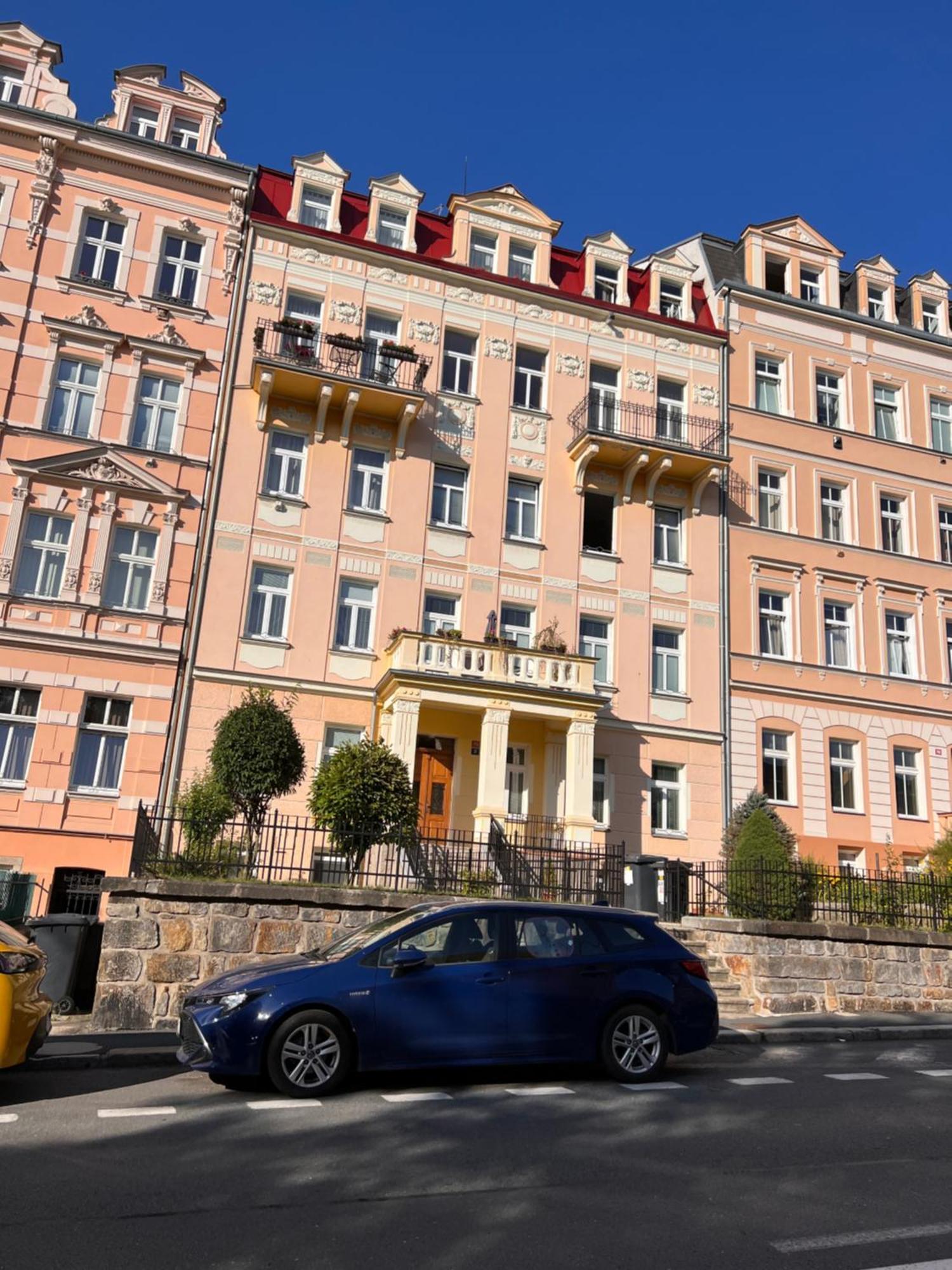 Jurincom Apartments Na Vyhlidce Karlsbad Buitenkant foto